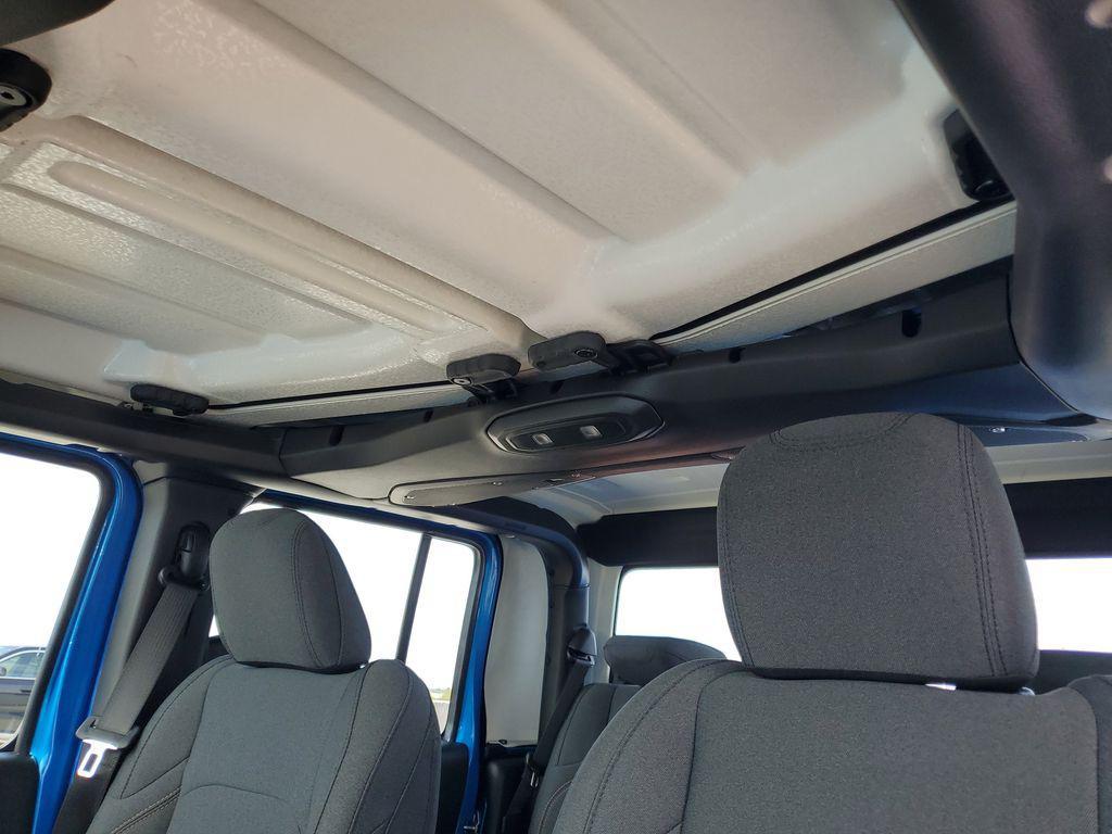 new 2026 Jeep Gladiator car, priced at $39,117