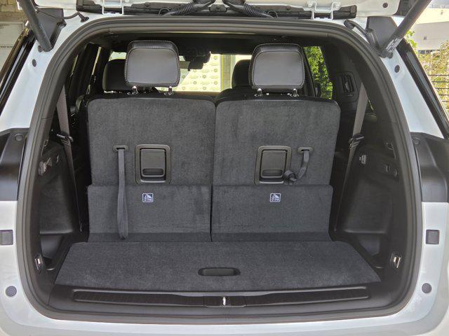 new 2025 Jeep Grand Cherokee L car