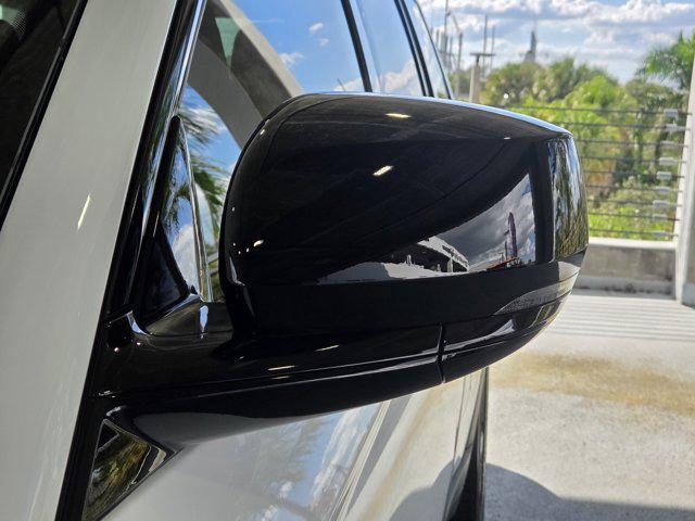 new 2025 Jeep Grand Cherokee L car