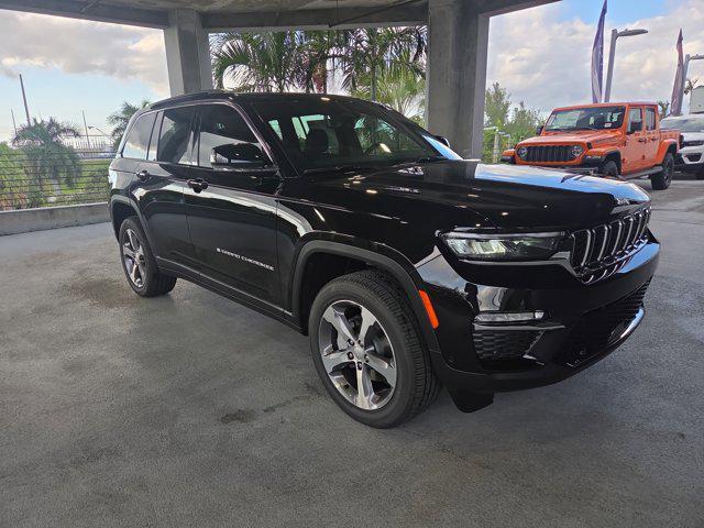 new 2025 Jeep Grand Cherokee car