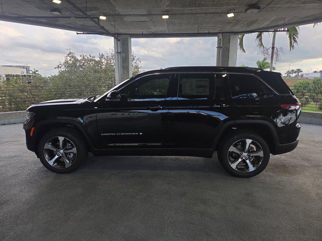 new 2025 Jeep Grand Cherokee car