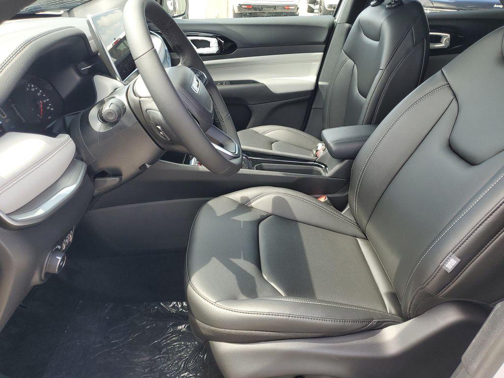 new 2026 Jeep Compass car, priced at $31,185