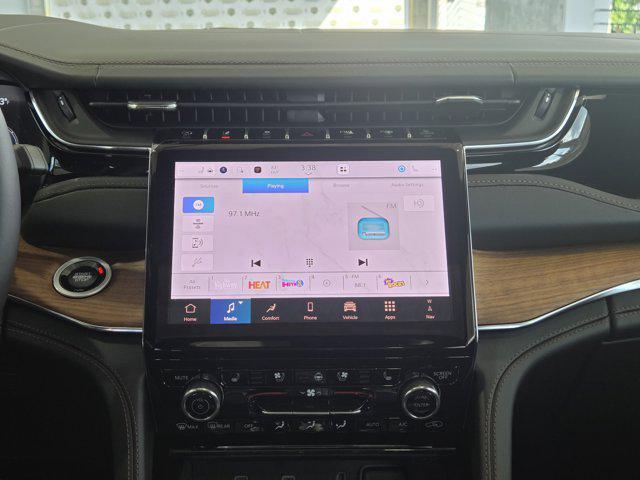 new 2025 Jeep Grand Cherokee L car