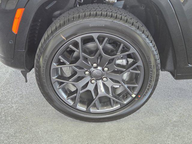 new 2025 Jeep Grand Cherokee L car