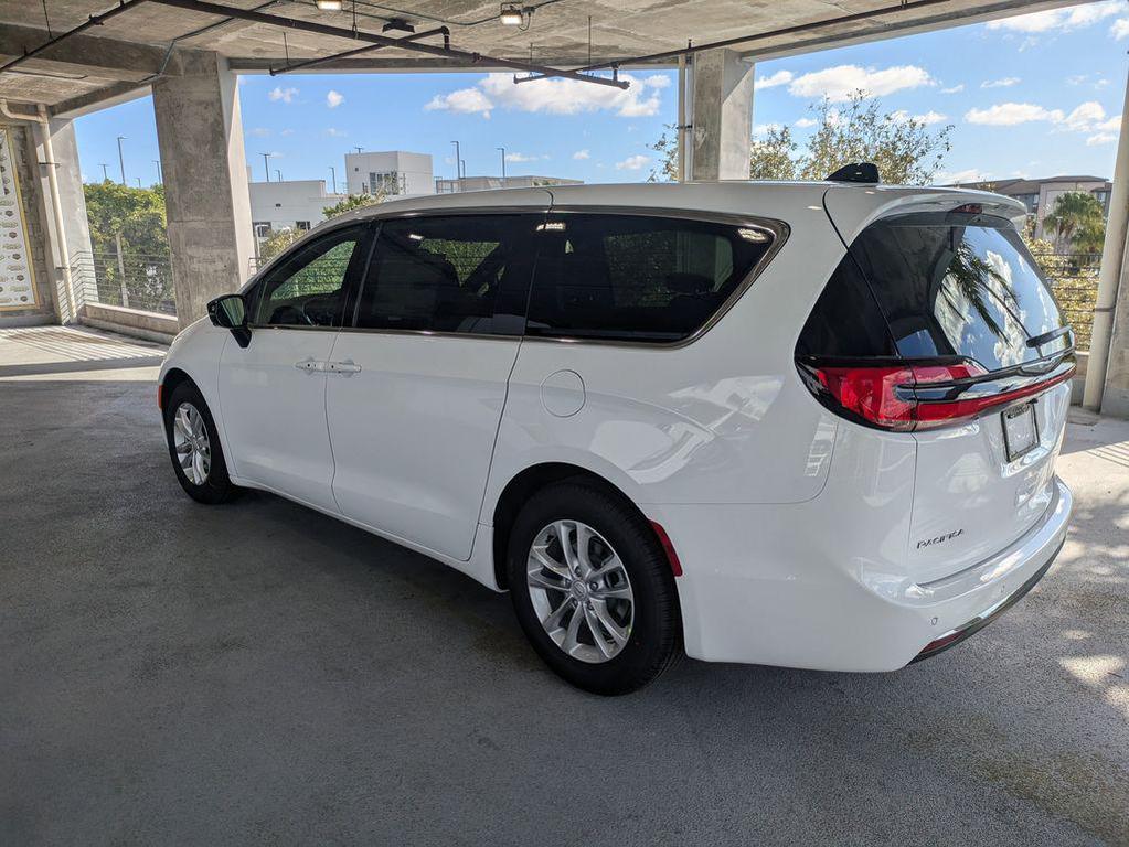 new 2026 Chrysler Pacifica car, priced at $35,558