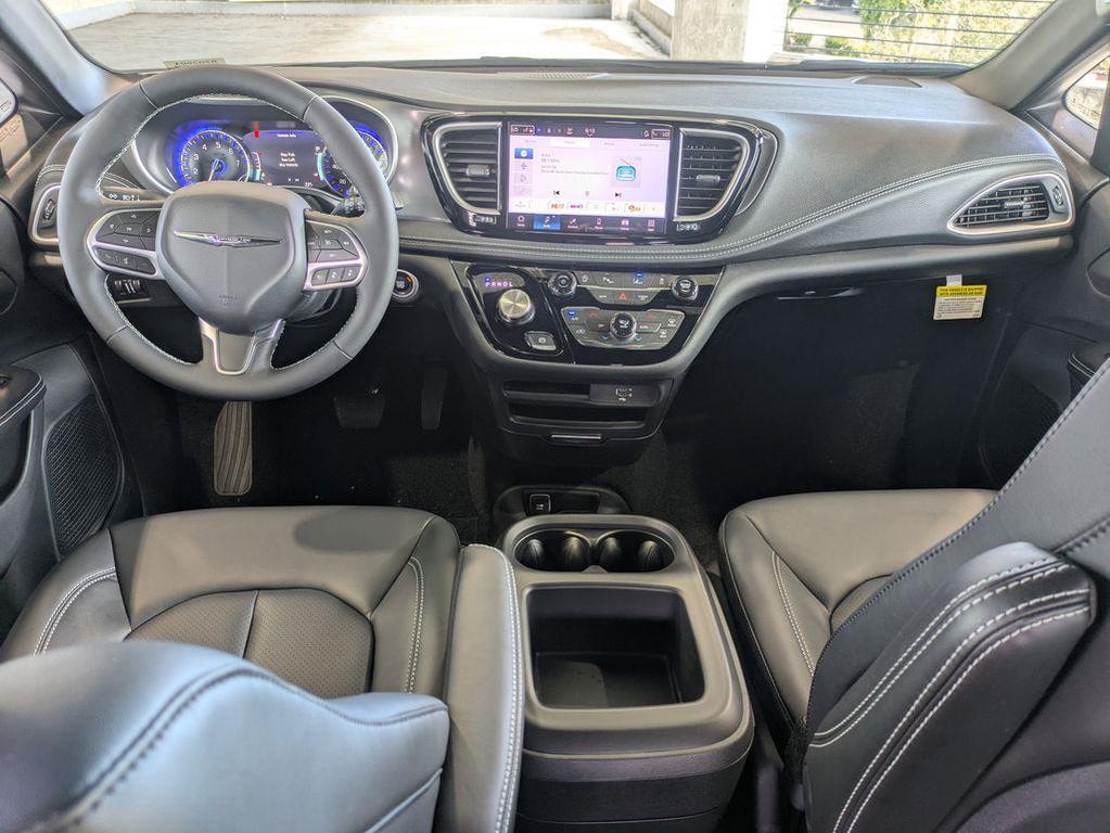 new 2026 Chrysler Pacifica car, priced at $35,558