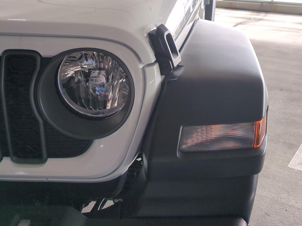 new 2026 Jeep Wrangler car, priced at $35,409