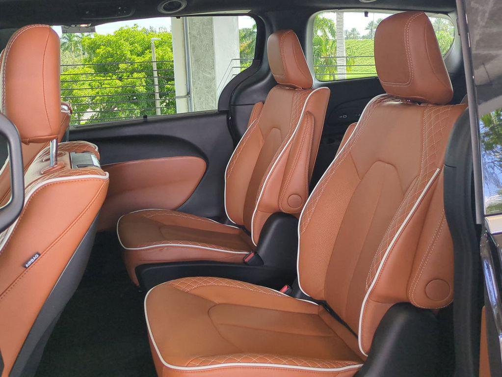 new 2026 Chrysler Pacifica car, priced at $48,377