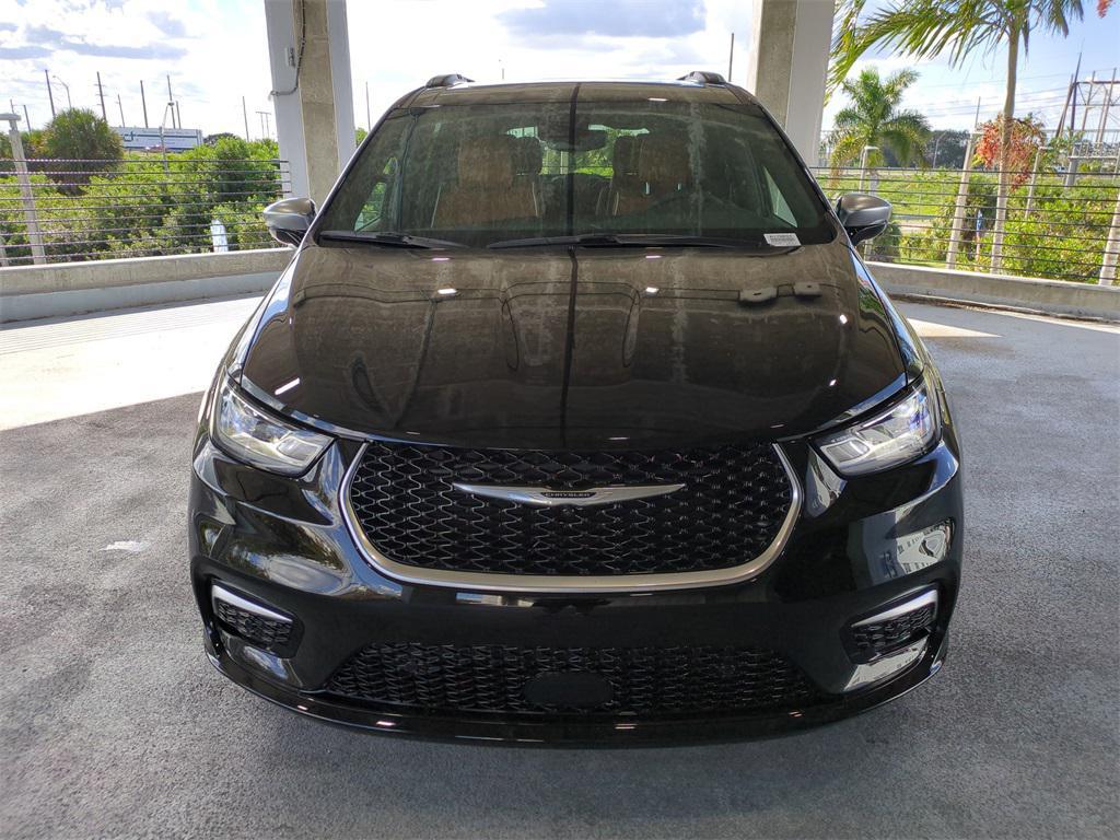 new 2026 Chrysler Pacifica car, priced at $47,877
