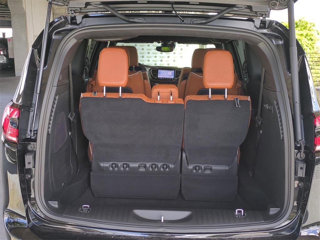 new 2026 Chrysler Pacifica car, priced at $47,877