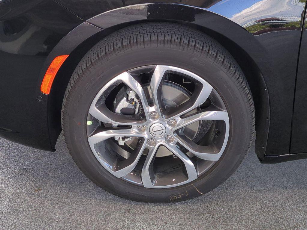 new 2026 Chrysler Pacifica car, priced at $48,377