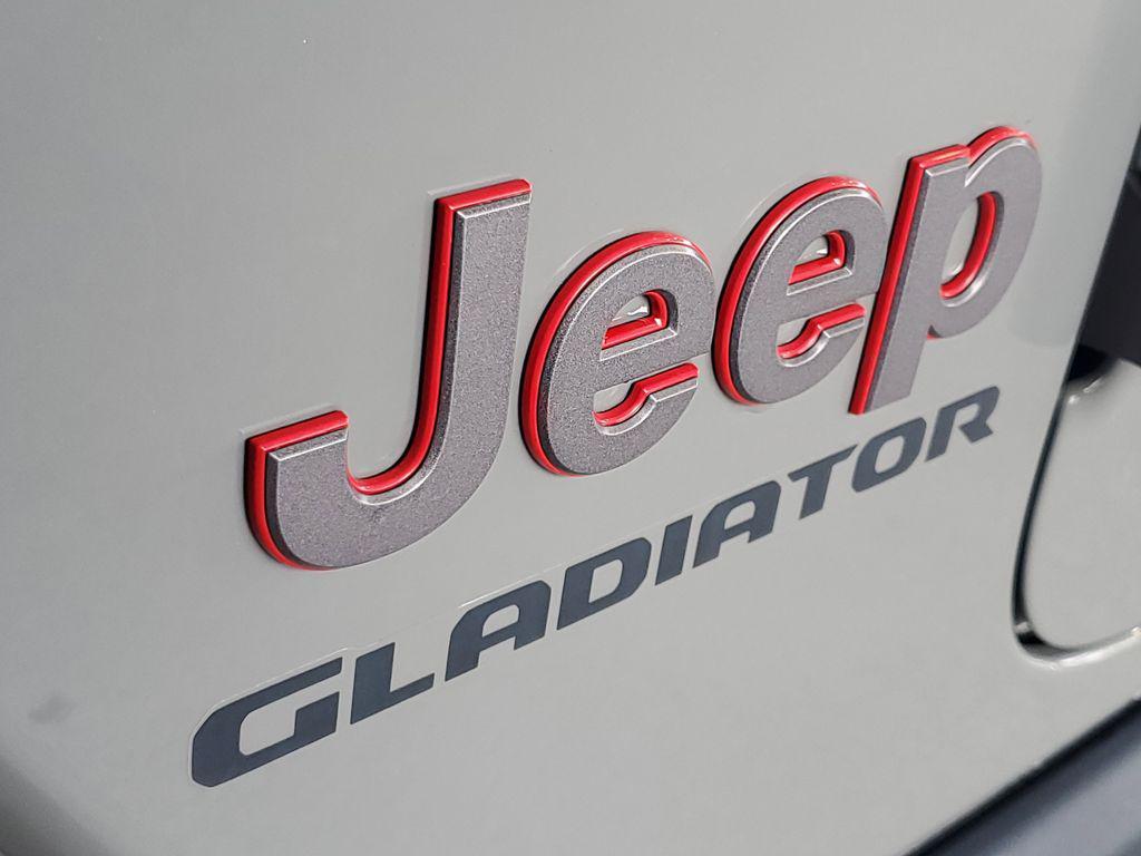 used 2021 Jeep Gladiator car, priced at $32,536