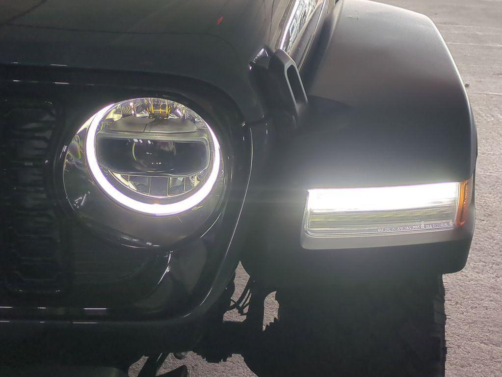 new 2026 Jeep Wrangler car, priced at $43,177