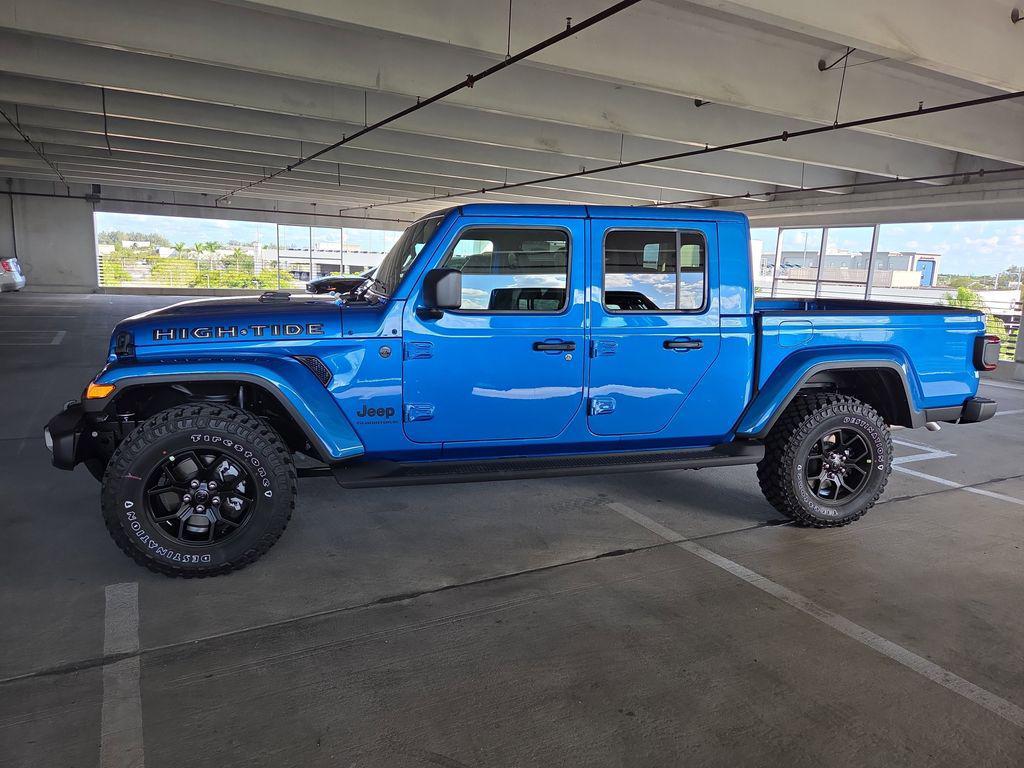 new 2025 Jeep Gladiator car, priced at $46,200