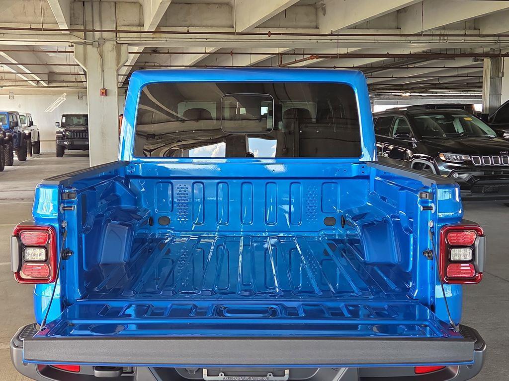new 2025 Jeep Gladiator car, priced at $46,200