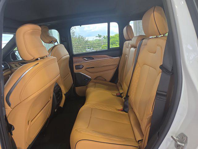 new 2025 Jeep Grand Cherokee car