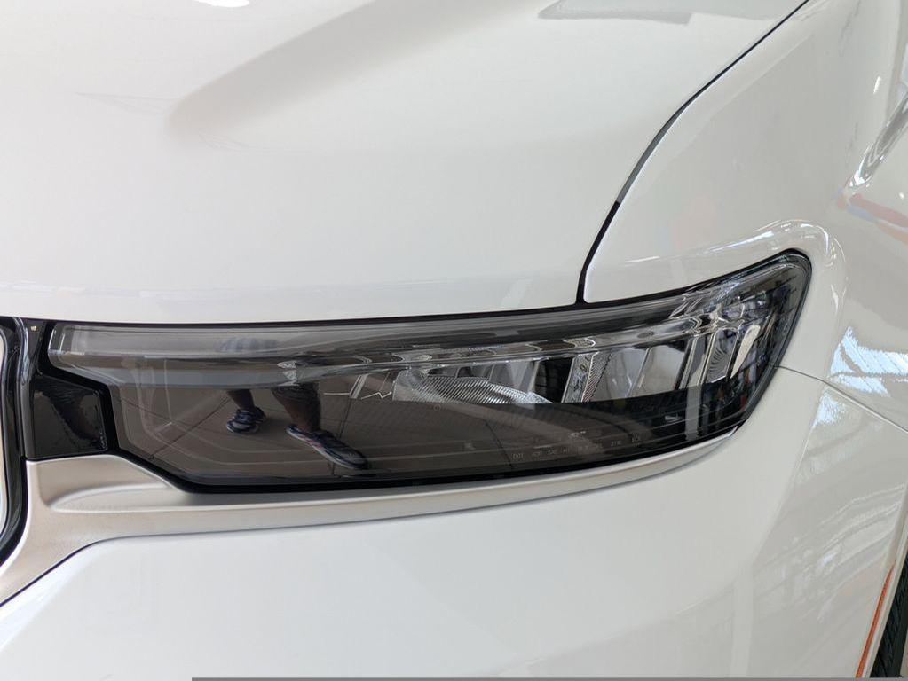 new 2025 Jeep Grand Cherokee car, priced at $56,986