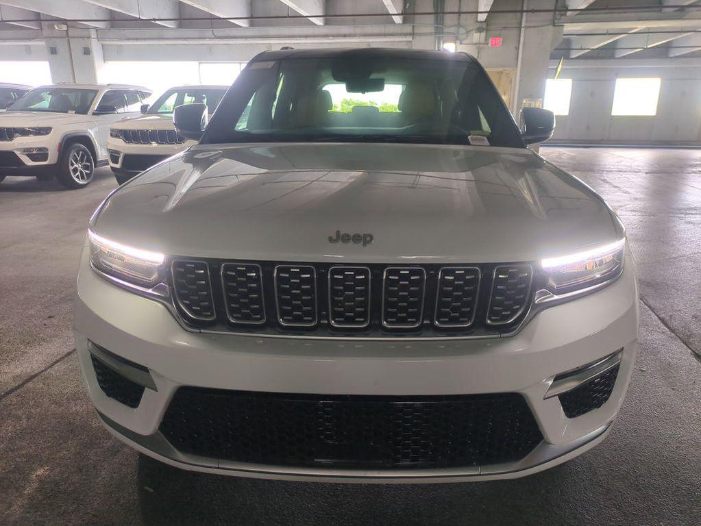 new 2025 Jeep Grand Cherokee car, priced at $56,986