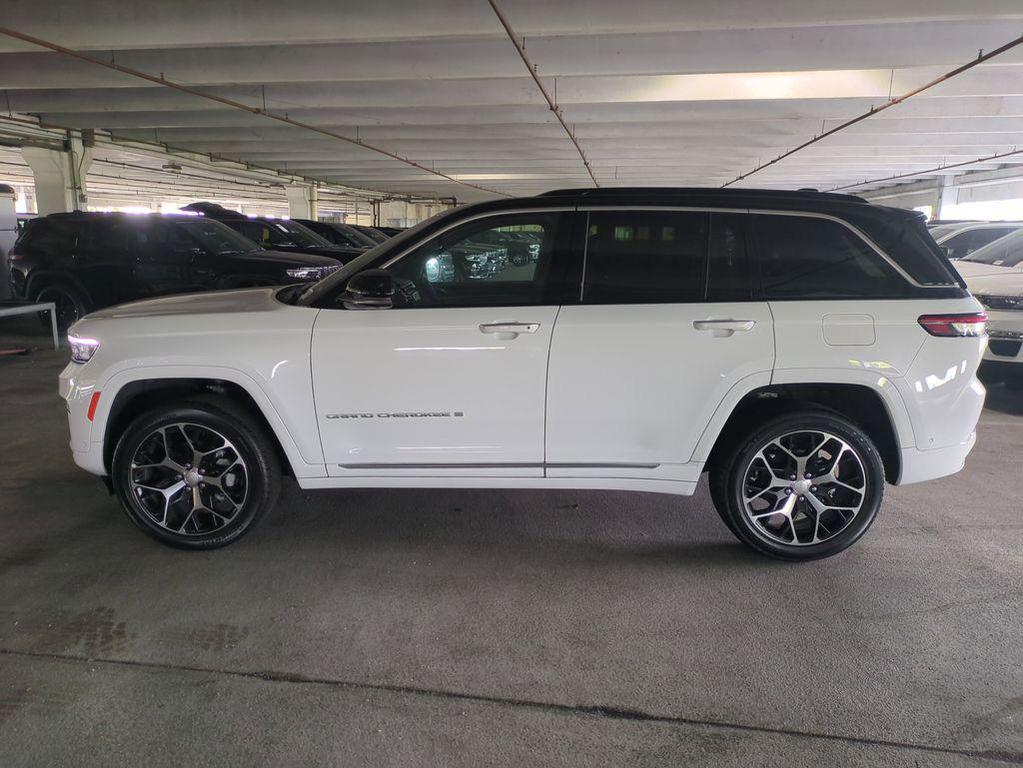 new 2025 Jeep Grand Cherokee car, priced at $56,986