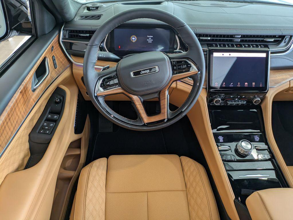 new 2025 Jeep Grand Cherokee car, priced at $56,986