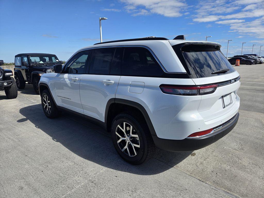 new 2025 Jeep Grand Cherokee car, priced at $35,262