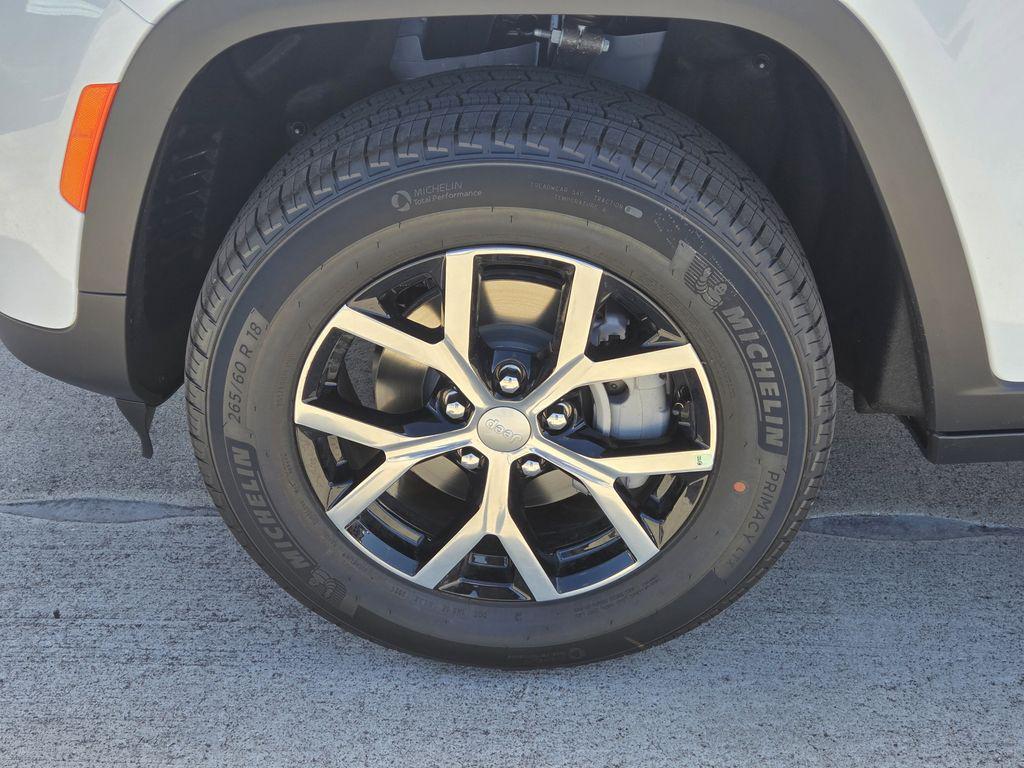 new 2025 Jeep Grand Cherokee car, priced at $35,262