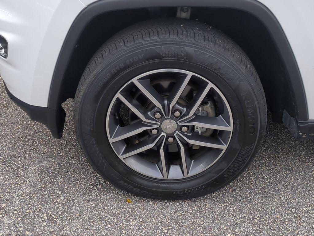 used 2018 Jeep Grand Cherokee car, priced at $11,504