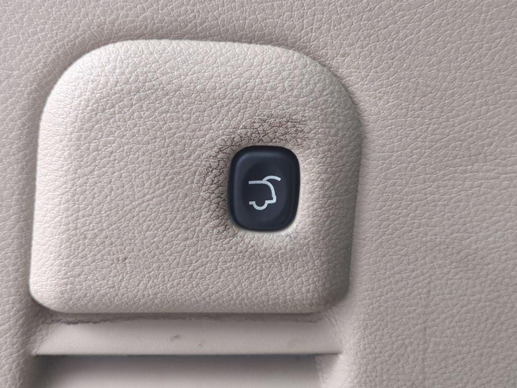 used 2018 Jeep Grand Cherokee car, priced at $11,504