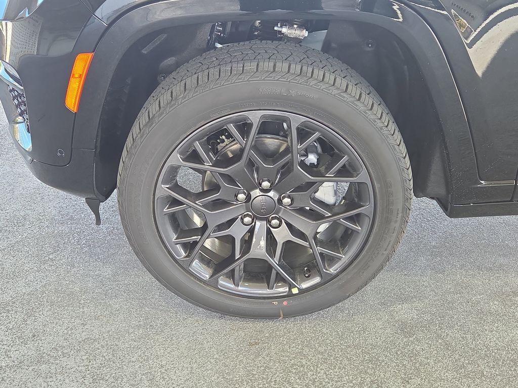 new 2025 Jeep Grand Cherokee car, priced at $61,318