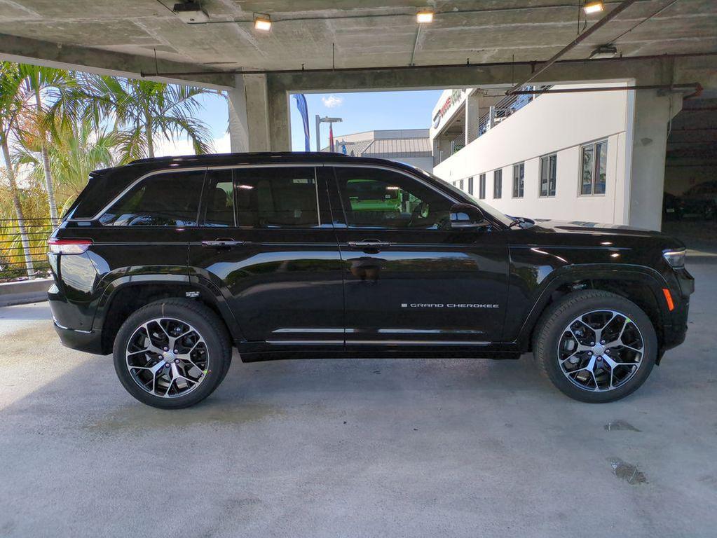 new 2025 Jeep Grand Cherokee car, priced at $57,516