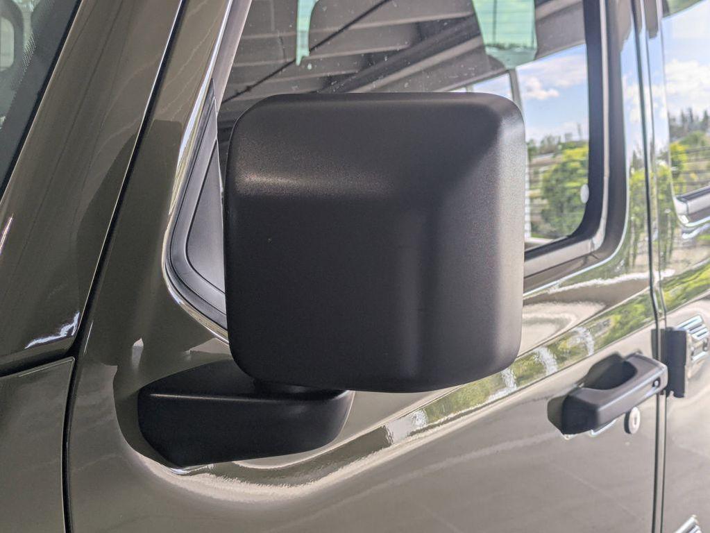 new 2025 Jeep Gladiator car, priced at $50,821