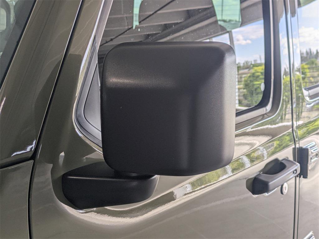 new 2025 Jeep Gladiator car, priced at $51,821