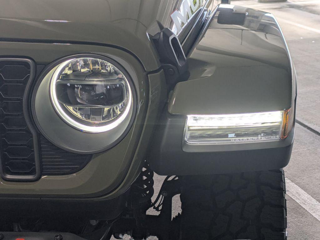 new 2025 Jeep Gladiator car, priced at $50,821