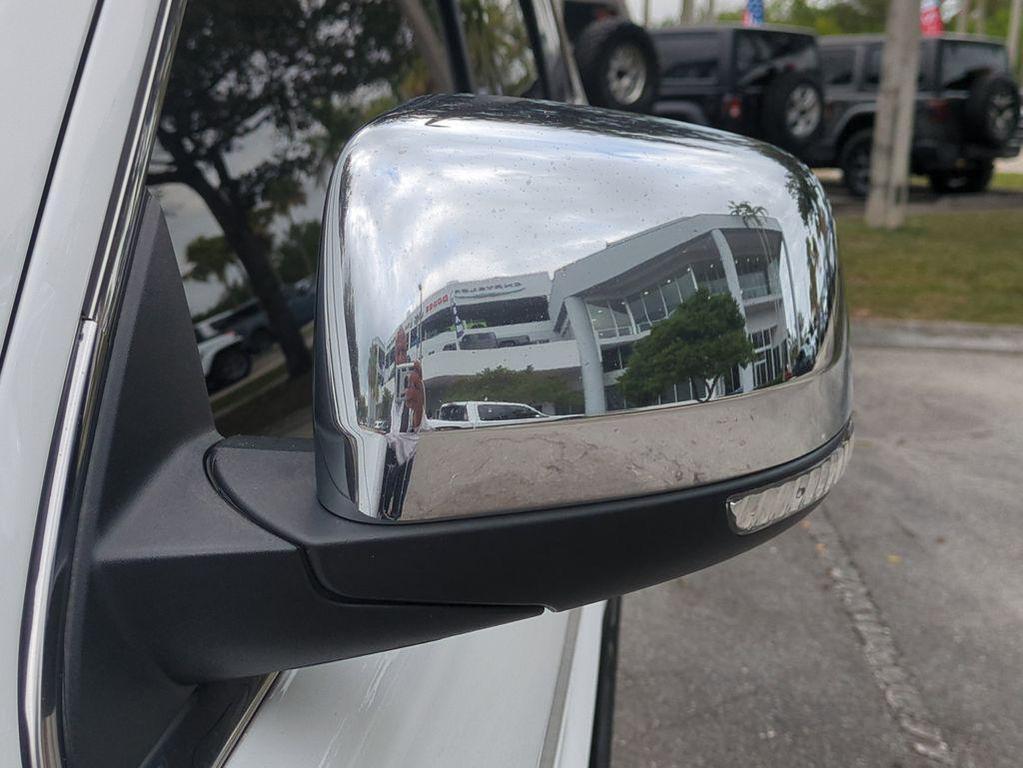 used 2022 Jeep Grand Cherokee car, priced at $16,881