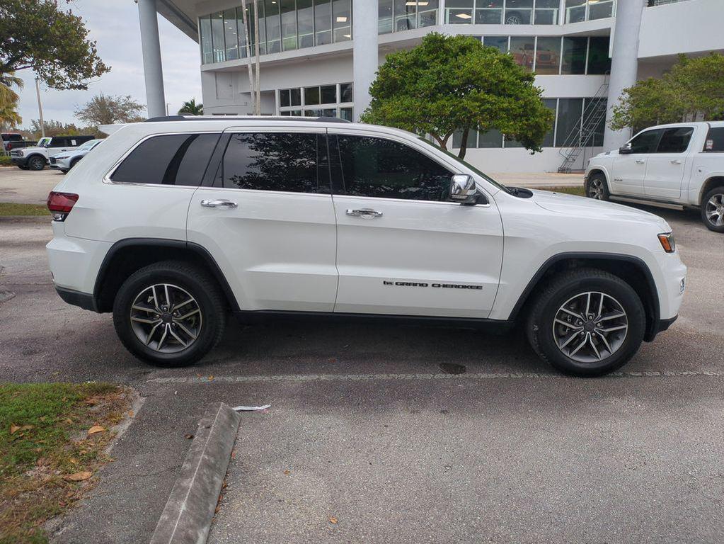 used 2022 Jeep Grand Cherokee car, priced at $16,881