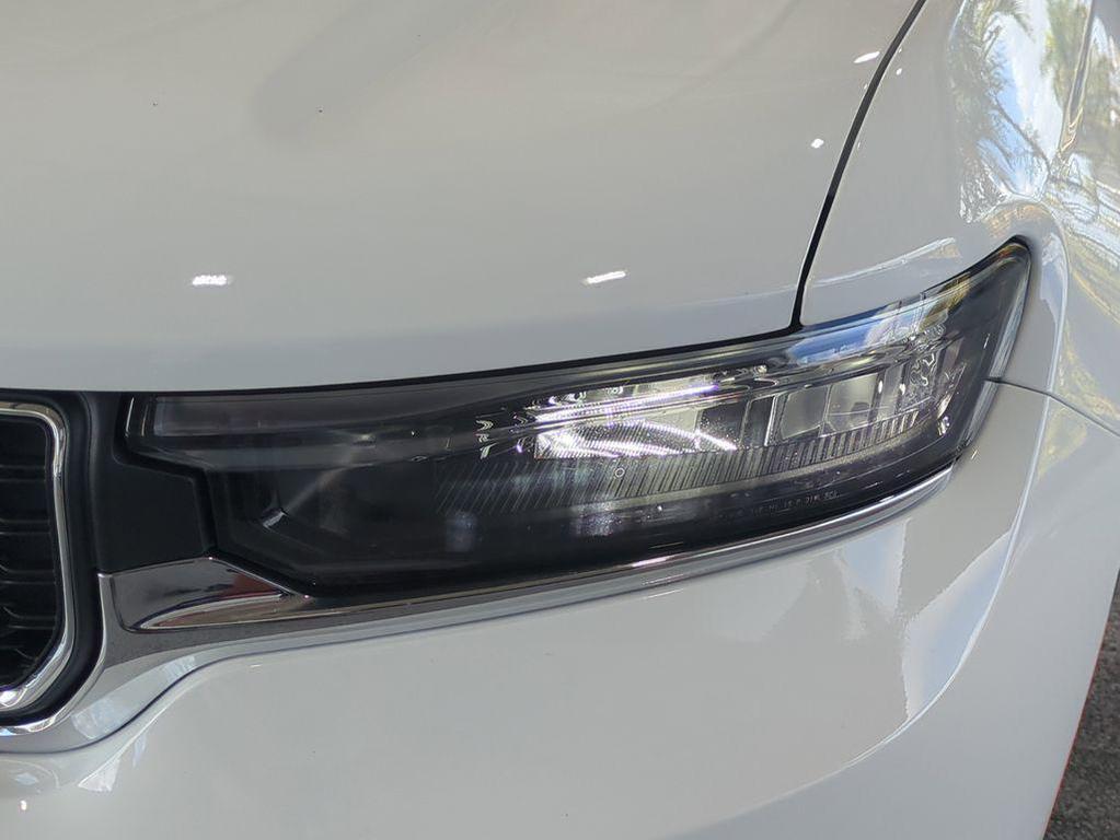 new 2025 Jeep Grand Cherokee L car, priced at $31,927