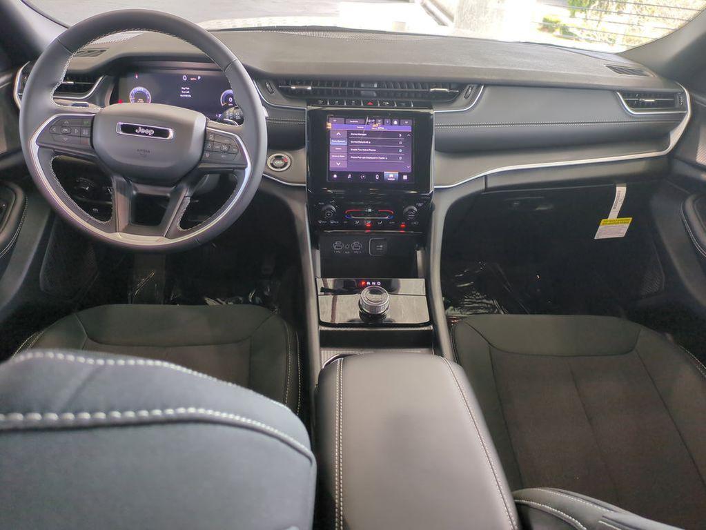 new 2025 Jeep Grand Cherokee L car, priced at $31,927