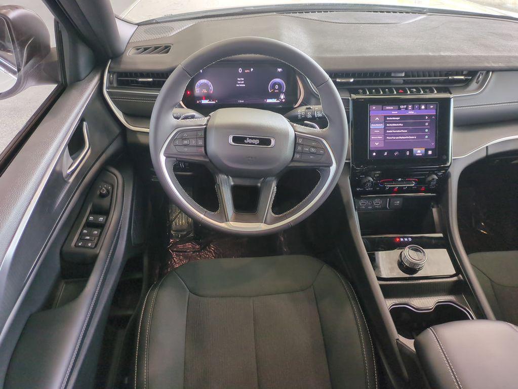 new 2025 Jeep Grand Cherokee L car, priced at $31,927