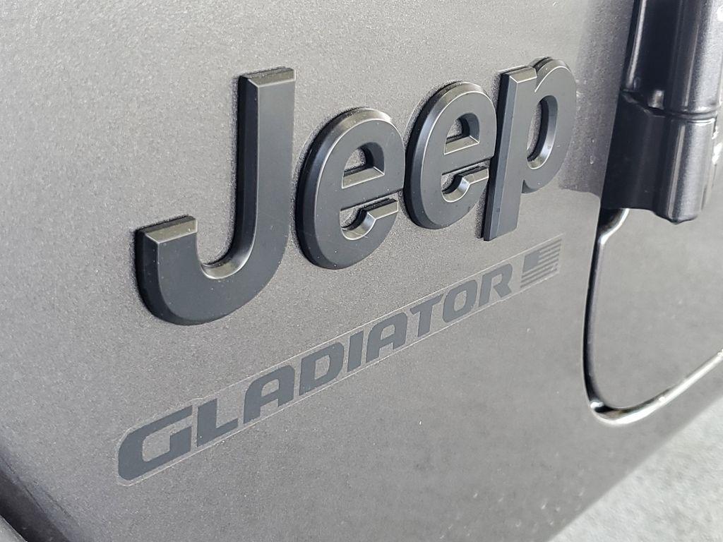 new 2026 Jeep Gladiator car, priced at $46,673