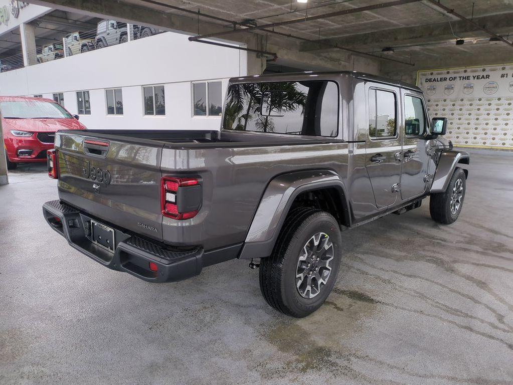 new 2026 Jeep Gladiator car, priced at $51,175