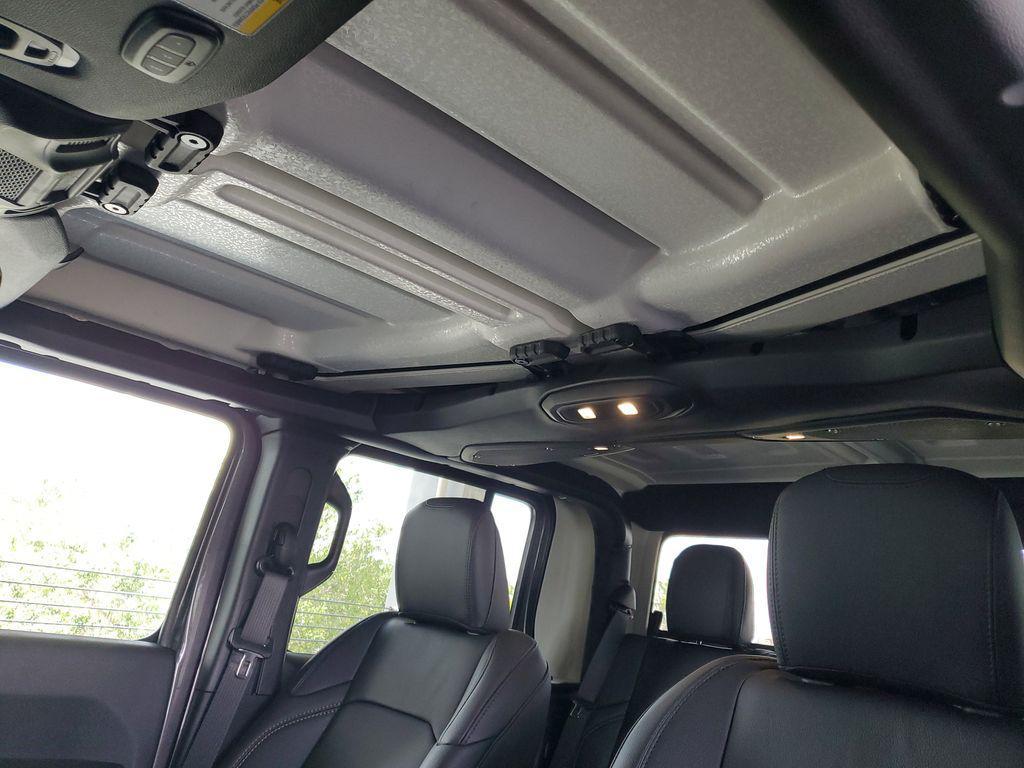 new 2026 Jeep Gladiator car, priced at $46,673
