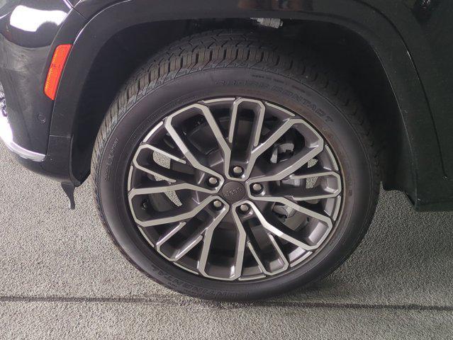 new 2025 Jeep Grand Cherokee L car, priced at $61,188