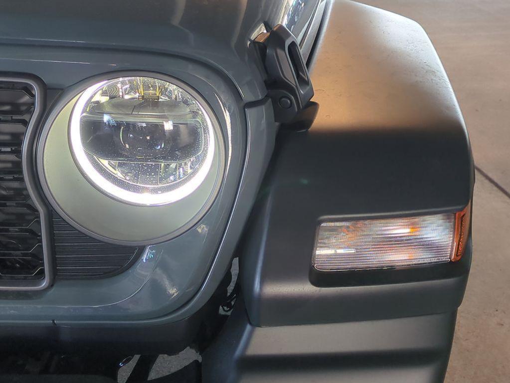 new 2026 Jeep Wrangler car, priced at $41,846