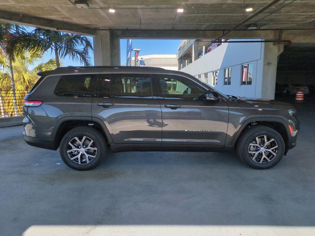 new 2025 Jeep Grand Cherokee L car, priced at $39,195