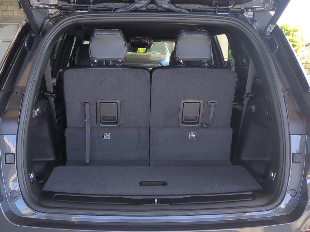 new 2025 Jeep Grand Cherokee L car, priced at $39,195