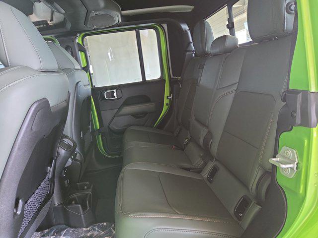 new 2025 Jeep Gladiator car