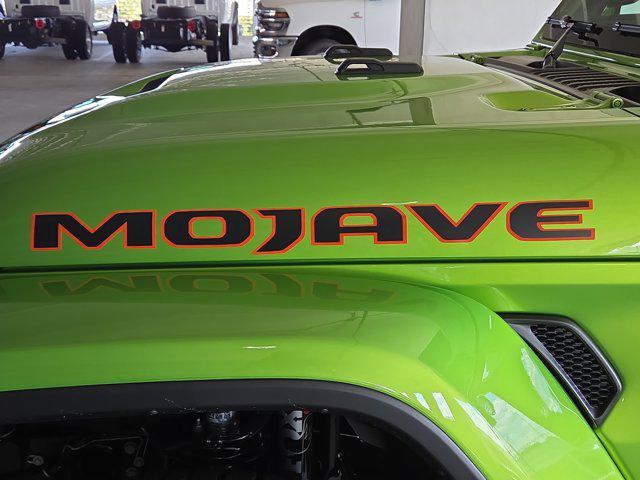 new 2025 Jeep Gladiator car