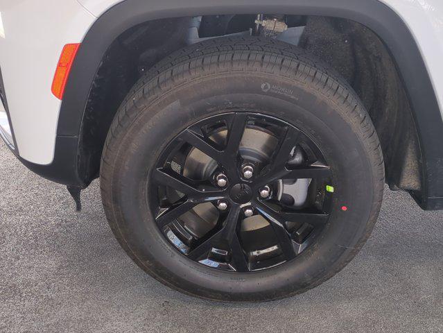 new 2026 Jeep Grand Cherokee car, priced at $39,893