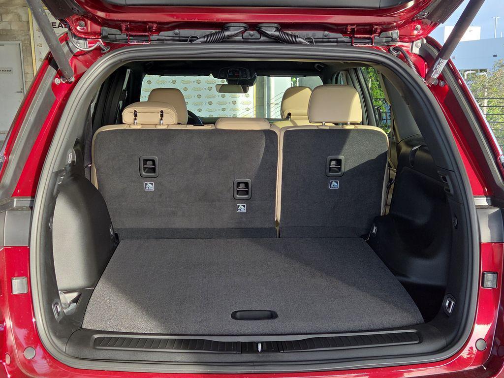 new 2025 Jeep Grand Cherokee car, priced at $35,786