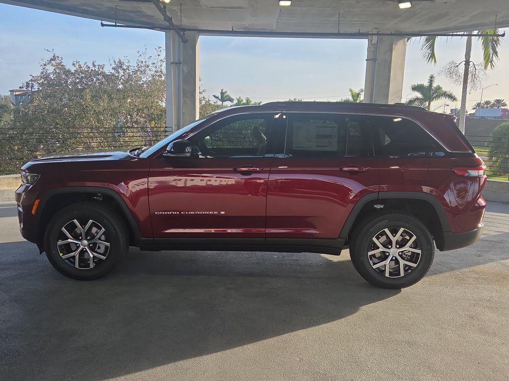 new 2025 Jeep Grand Cherokee car, priced at $35,786